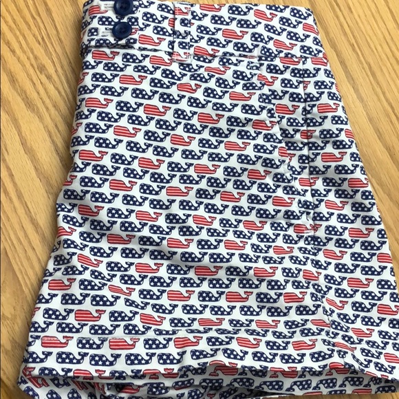 Vineyard vines America shorts! - Picture 2 of 3